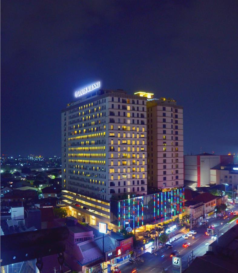 Louis Kienne Hotel Pemuda Semarang Exteriér fotografie