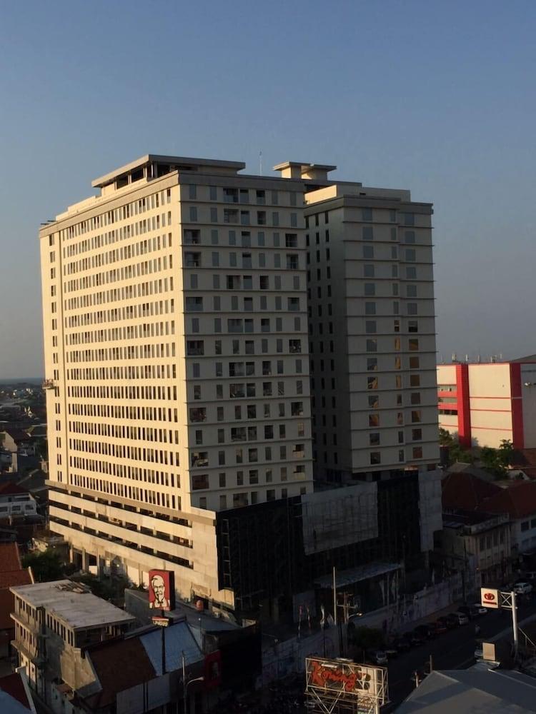 Louis Kienne Hotel Pemuda Semarang Exteriér fotografie