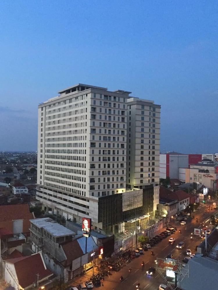 Louis Kienne Hotel Pemuda Semarang Exteriér fotografie