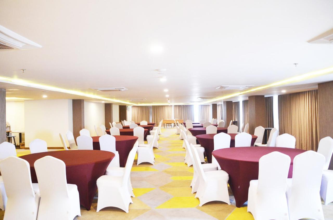 Louis Kienne Hotel Pemuda Semarang Exteriér fotografie