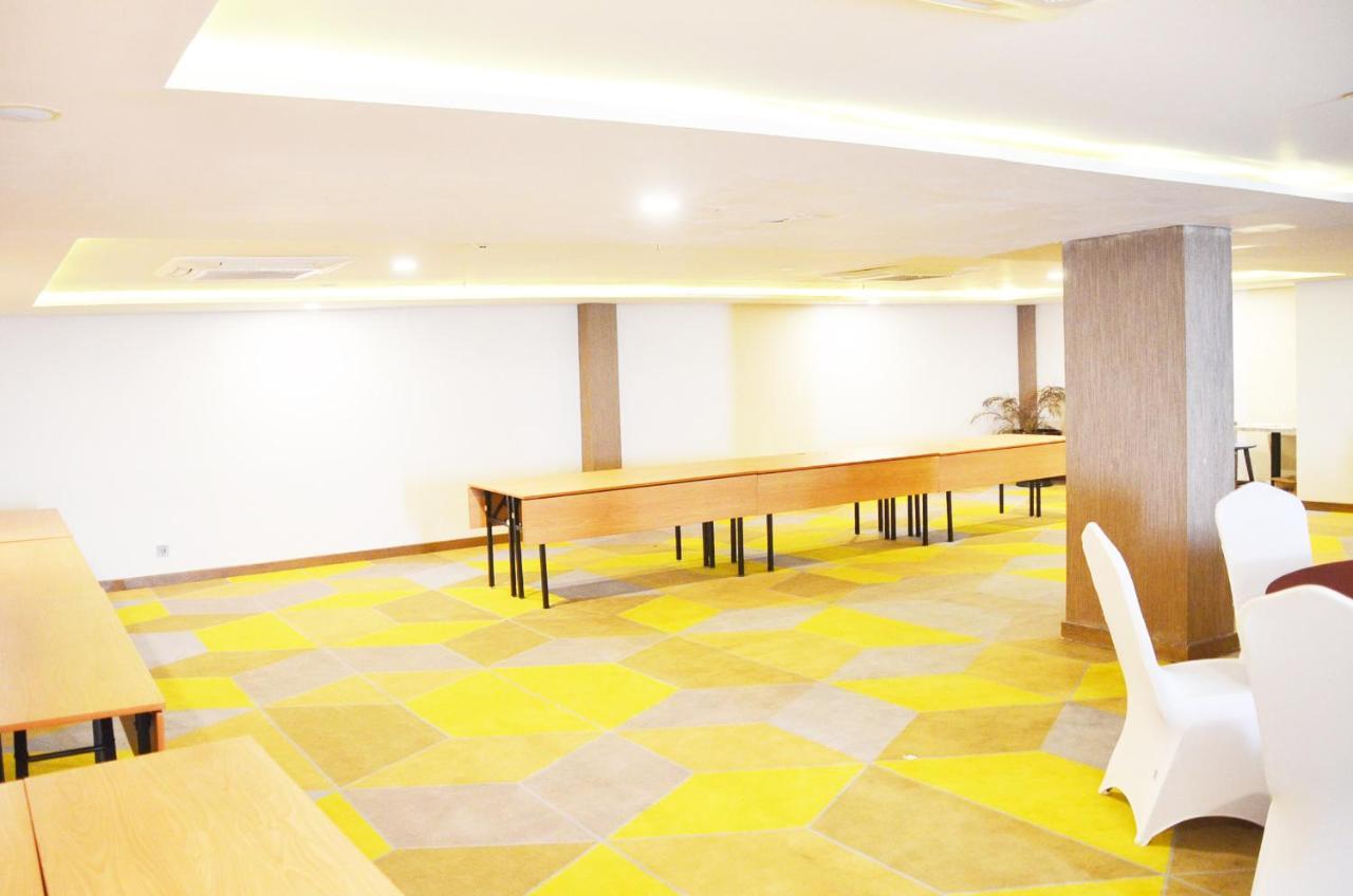 Louis Kienne Hotel Pemuda Semarang Exteriér fotografie