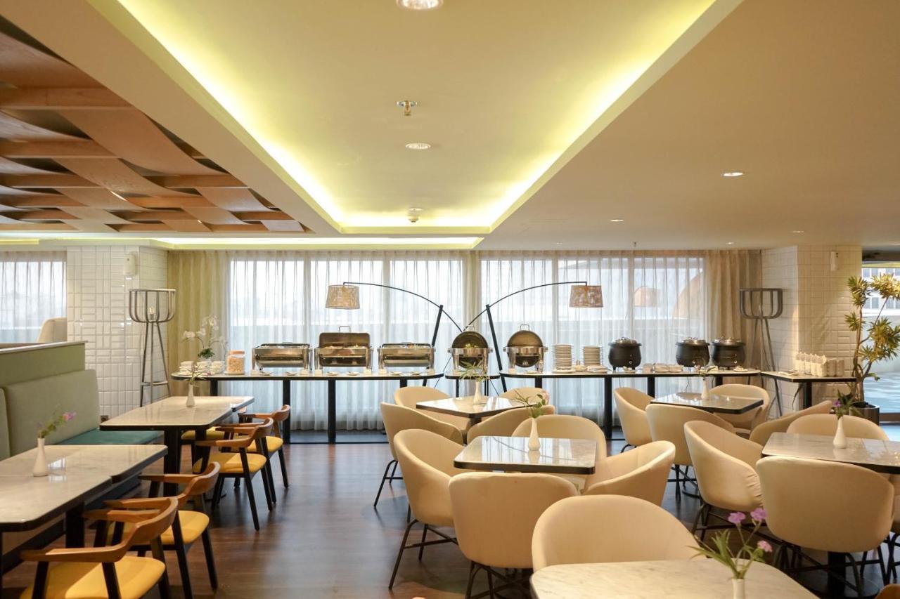 Louis Kienne Hotel Pemuda Semarang Exteriér fotografie